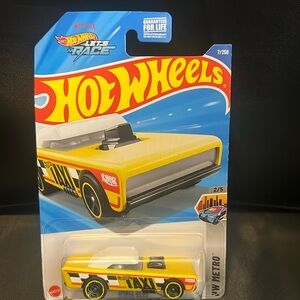 Let’s Race Series with a Hidden Treasure Dragging Wagon plus three bonus cars